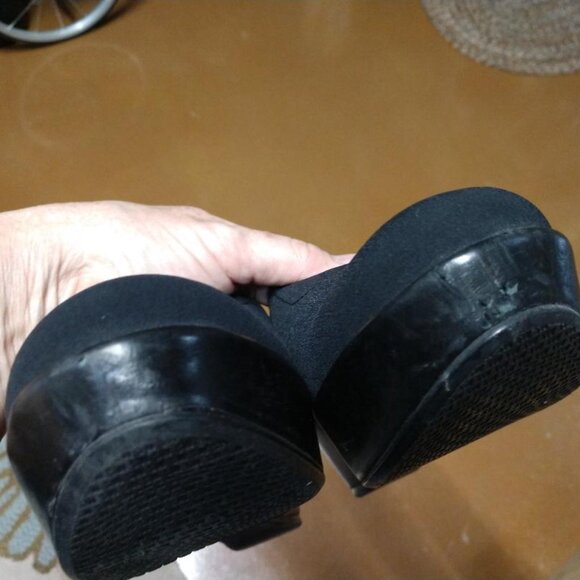 Stuart Weitzman Slip on Wedge JW57944-  Size 8M - Picture 10 of 12